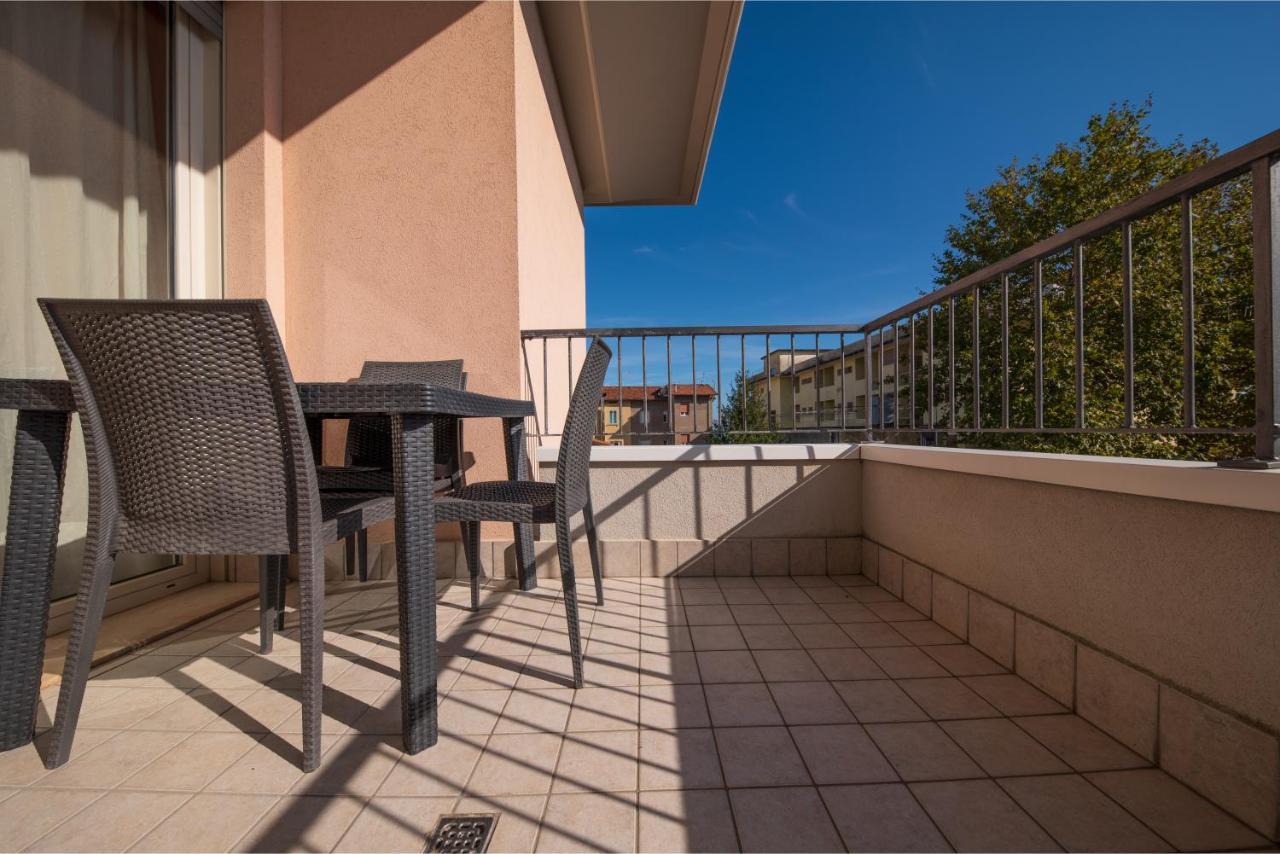 Residence Nobel Rimini Exterior foto